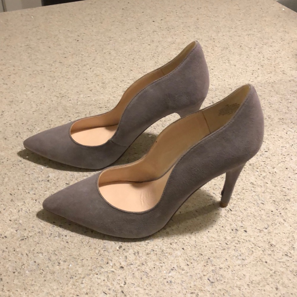 Nine West Grey Suede Pump